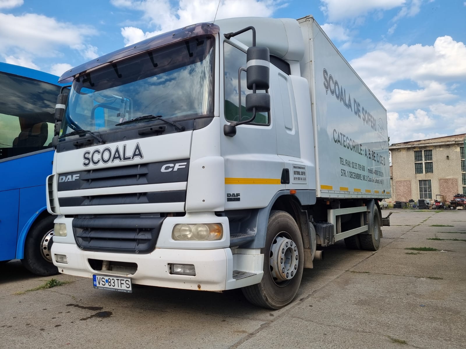 DAF CF 310 scoala